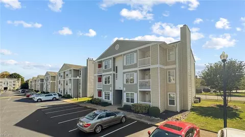 1889 Chantilly Ct, Virginia Beach, VA 23451
