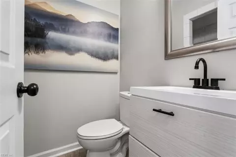 2011 Wood Ave, Hampton, VA 23664 photo 13