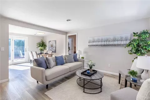 Living - 1516 Hastings Dr, Hampton, VA 23663 photo 2 of 3