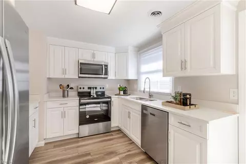 Kitchen - 1516 Hastings Dr, Hampton, VA 23663 photo 3 of 3