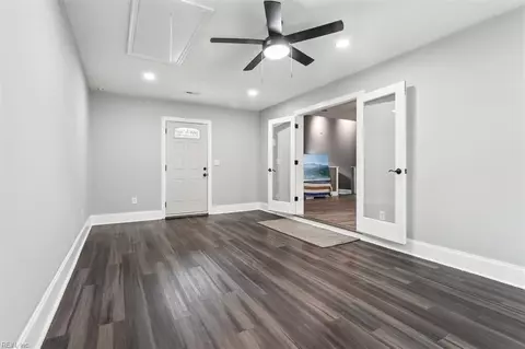 114 Admiral Ct, Hampton, VA 23669 photo 6