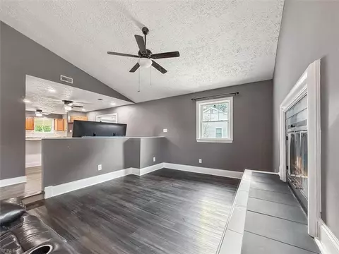 114 Admiral Ct, Hampton, VA 23669 photo 13