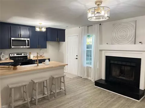 2033 Allison Dr, Chesapeake, VA 23325