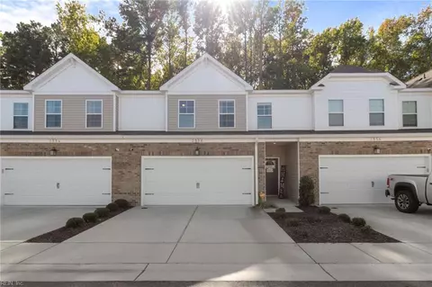 2556 Fieldsway Dr, Chesapeake, VA 23320
