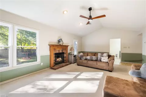 25 Natalie Dr, Hampton, VA 23666 photo 7