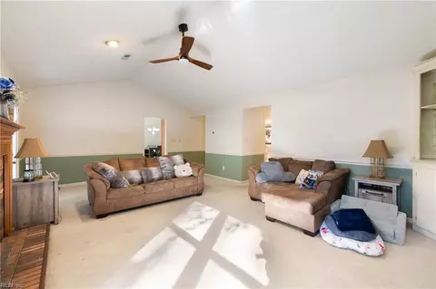 25 Natalie Dr, Hampton, VA 23666 photo 9