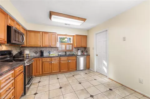 25 Natalie Dr, Hampton, VA 23666 photo 14