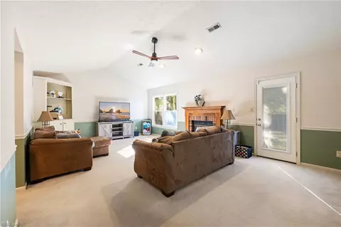 25 Natalie Dr, Hampton, VA 23666 photo 6