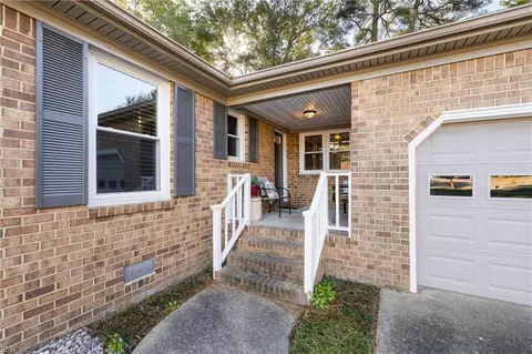 25 Natalie Dr, Hampton, VA 23666 photo 4