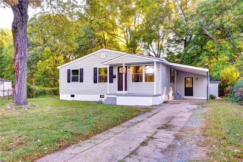 1008 E Russell Ct, Newport News, VA 23605