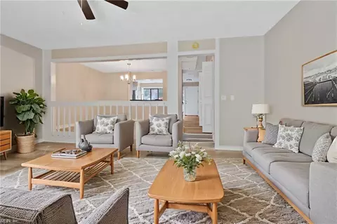 209 Bridgewater Dr, Newport News, VA 23603