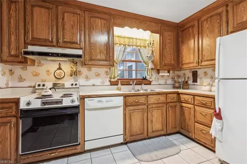 316 Beauregard Hts, Hampton, VA 23669 photo 16