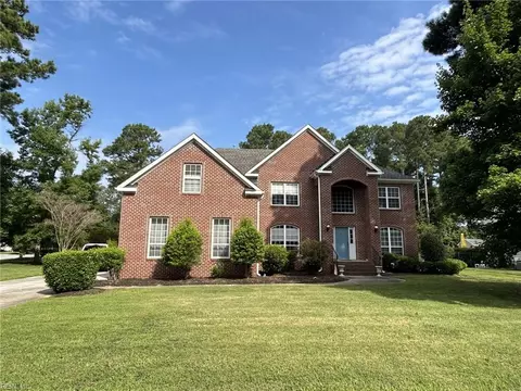 801 Edinburgh Ct, Smithfield, VA 23430