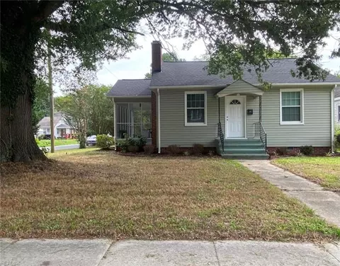 216 Katherine St, Suffolk, VA 23434