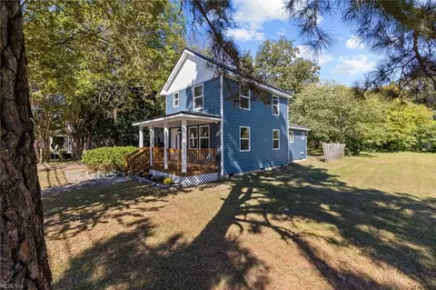 Exterior - 418 Smith St, Suffolk, VA 23434 photo 2 of 5