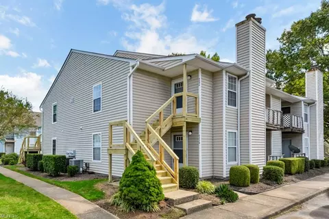 4234 Thalia Station Cir, Virginia Beach, VA 23452