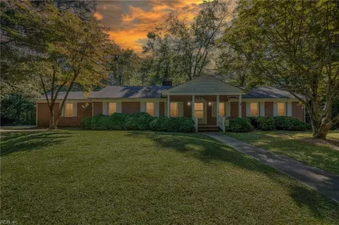 121 Longwood Ave, Suffolk, VA 23434