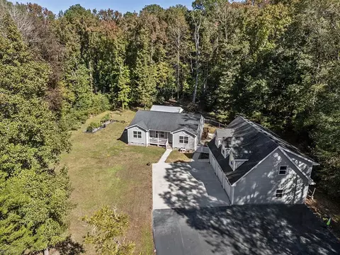 2905 Seveneleven Rd, Chesapeake, VA 23322