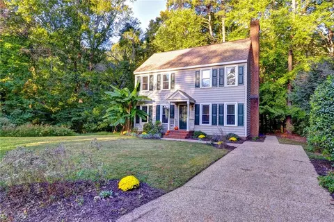 24 Chanco Dr, Newport News, VA 23606