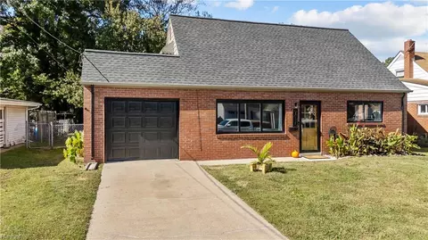 Exterior - 9417 Willow Ct, Norfolk, VA 23503 photo 2 of 4