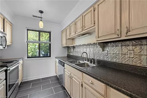 Kitchen - 220 Mill Point Dr, Hampton, VA 23669 photo 1 of 4