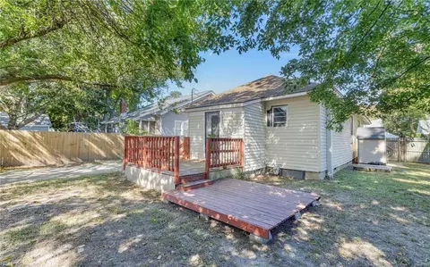 Exterior - 123 Lorengo Ave E, Norfolk, VA 23503 photo 6 of 8