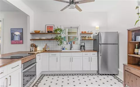 Kitchen - 123 Lorengo Ave E, Norfolk, VA 23503 photo 2 of 3