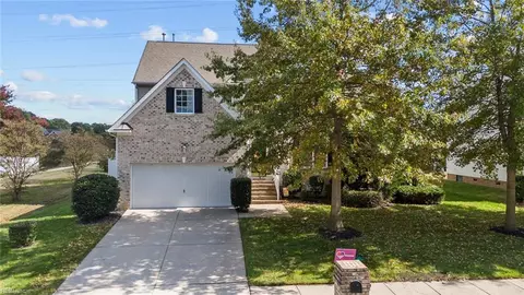 3249 Duquesne Dr, Chesapeake, VA 23321 photo 2