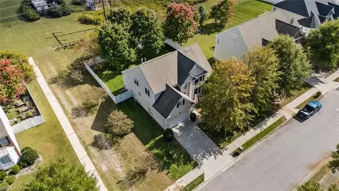 3249 Duquesne Dr, Chesapeake, VA 23321 photo 3