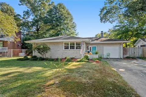 520 Greencastle Ln, Virginia Beach, VA 23452