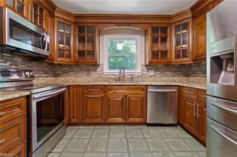 Kitchen - 511 Toddsbury Ct, Hampton, VA 23663 photo 1 of 1
