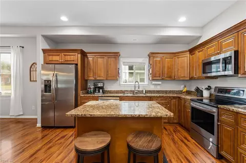 Kitchen - 125 E Lorengo Ave, Norfolk, VA 23503 photo 2 of 2