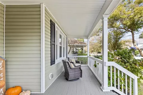 Exterior - 125 E Lorengo Ave, Norfolk, VA 23503 photo 6 of 14