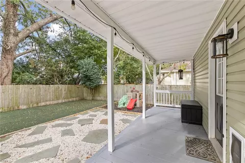Exterior - 125 E Lorengo Ave, Norfolk, VA 23503 photo 8 of 14