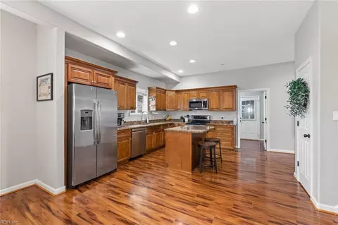 Kitchen - 125 E Lorengo Ave, Norfolk, VA 23503 photo 1 of 2