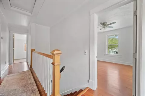 Entry Way - 72 Algonquin Rd, Hampton, VA 23661 photo 4 of 5