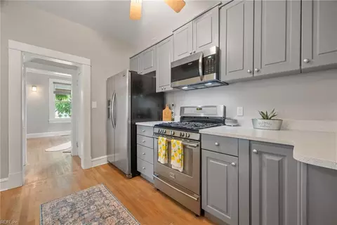 Kitchen - 72 Algonquin Rd, Hampton, VA 23661 photo 2 of 2