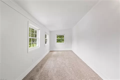 Bedroom - 72 Algonquin Rd, Hampton, VA 23661 photo 6 of 7