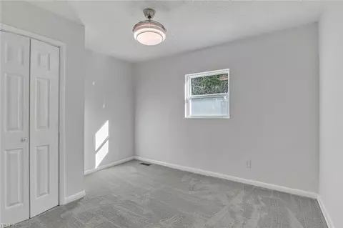 Bedroom - 633 Hemlock Ave, Hampton, VA 23661 photo 1 of 6