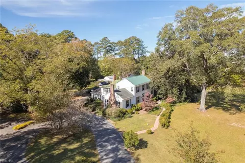 621 Hunterdale Rd, Franklin, VA 23851
