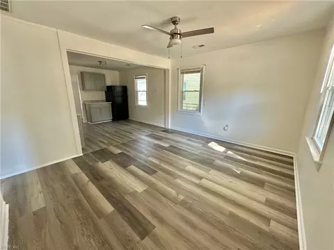 Living - 1943 Long Green Ln, Hampton, VA 23663 photo 1 of 4