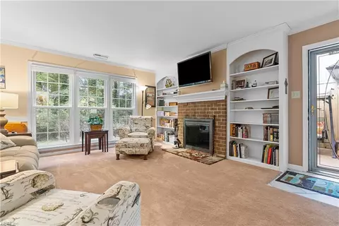 1679 Ocean Bay Dr, Virginia Beach, VA 23454