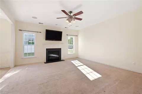 1 Dillingham Ct, Hampton, VA 23669 photo 8