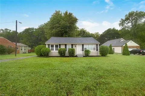 1219 Wolf Trap Rd, Yorktown, VA 23692