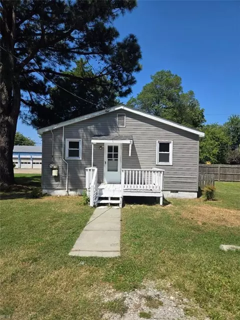 407 W Pembroke Ave, Hampton, VA 23669