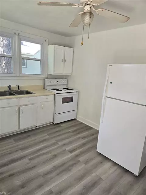 407 W Pembroke Ave, Hampton, VA 23669 photo 3