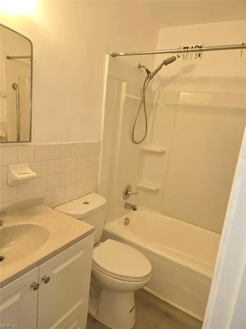 407 W Pembroke Ave, Hampton, VA 23669 photo 10