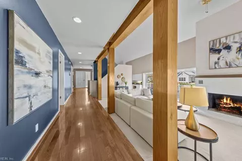 509 Fishermans Bnd, Virginia Beach, VA 23451
