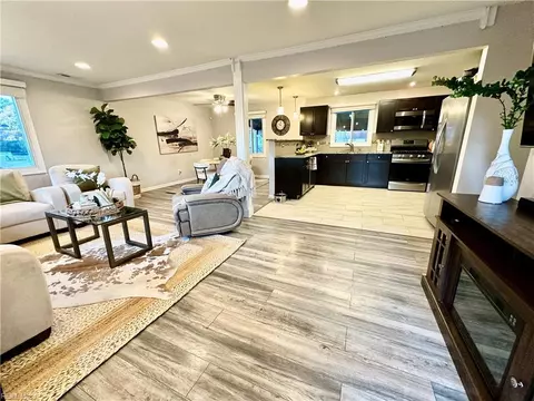 320 Cynthia Dr, Hampton, VA 23666 photo 4