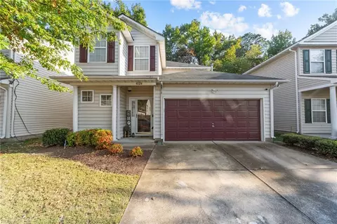 Exterior - 4124 River Breeze Cir, Chesapeake, VA 23321 photo 3 of 8